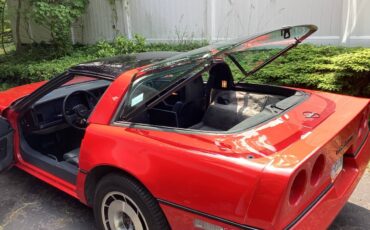 Chevy-corvette-1985-red-8