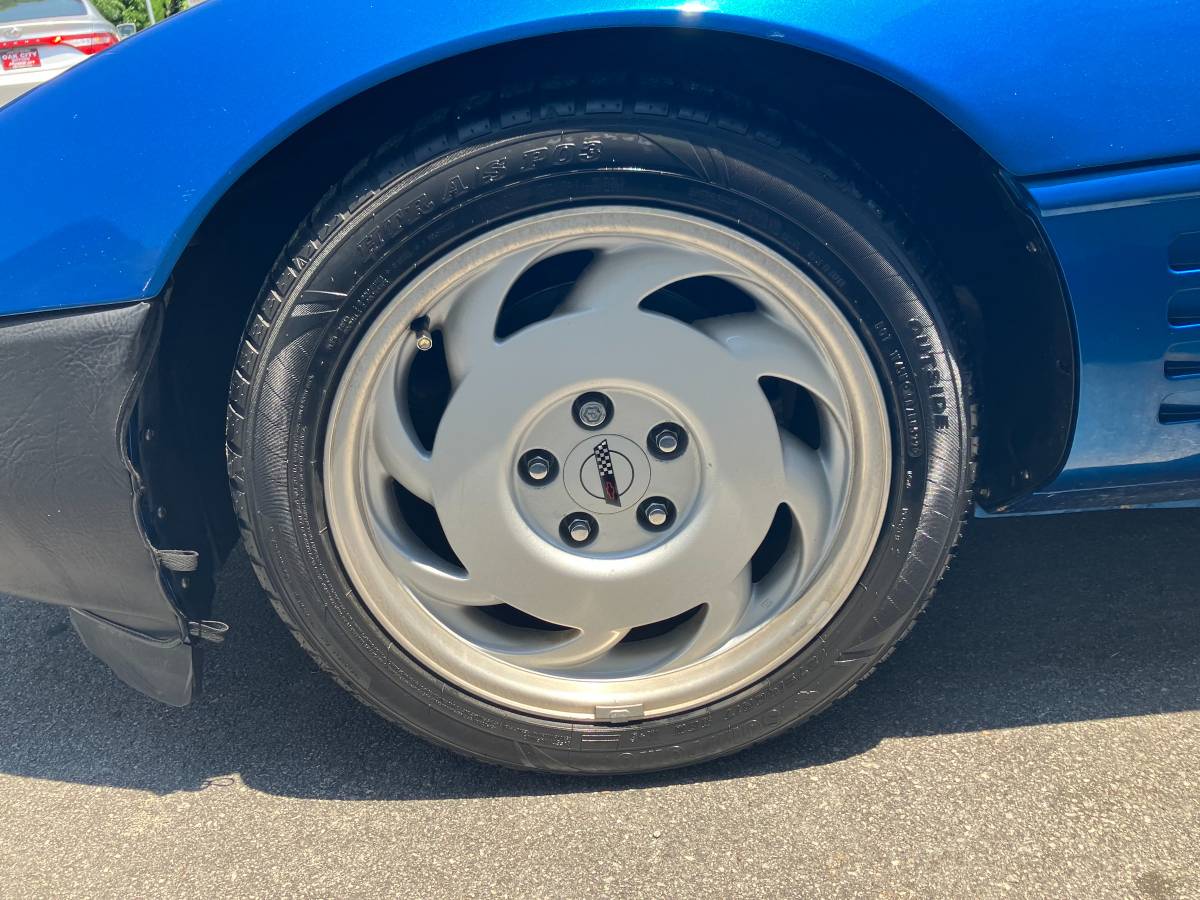 Chevy-corvette-1991-blue-4