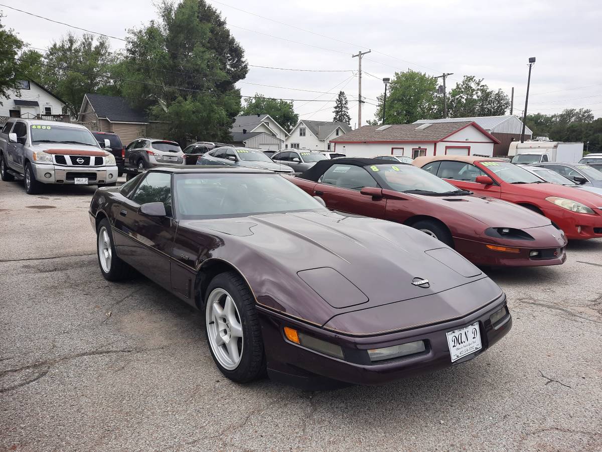 Chevy-corvette-1994-purple-1