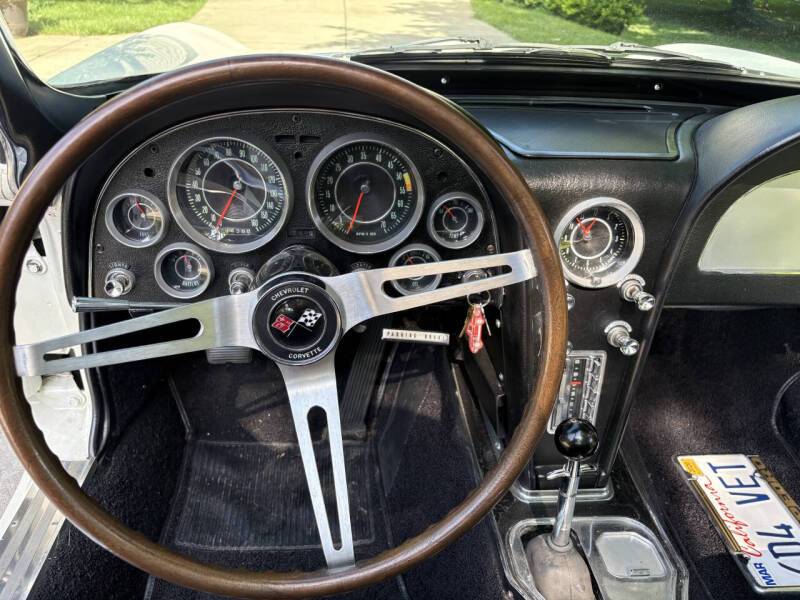 Chevy-corvette-convertible-1964-12