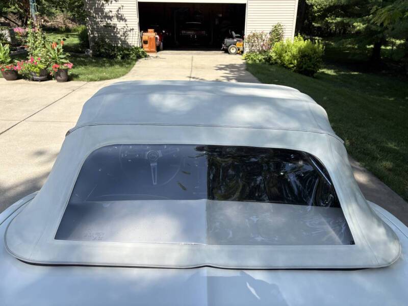Chevy-corvette-convertible-1964-9