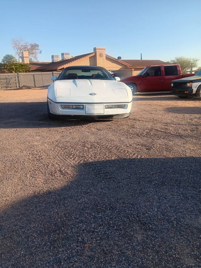 Chevy-corvette-coupe-1990-white-2