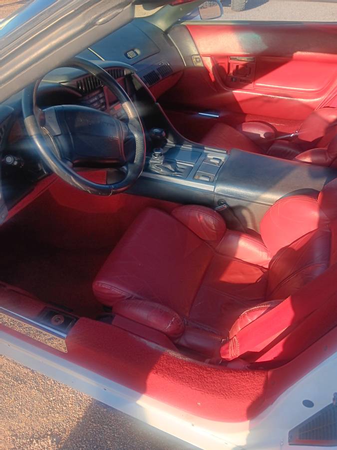 Chevy-corvette-coupe-1990-white-4