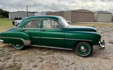 Chevy-deluxe-1952-green-1