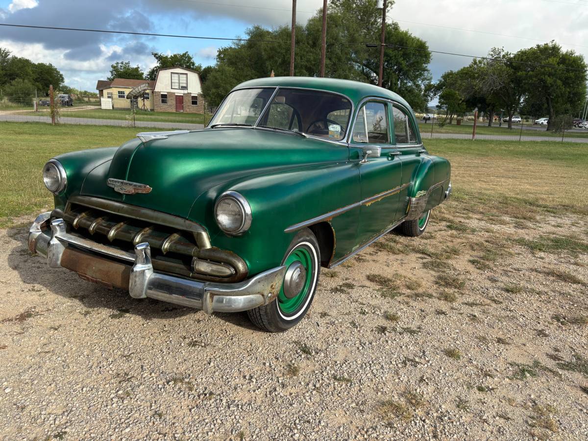 Chevy-deluxe-1952-green-4