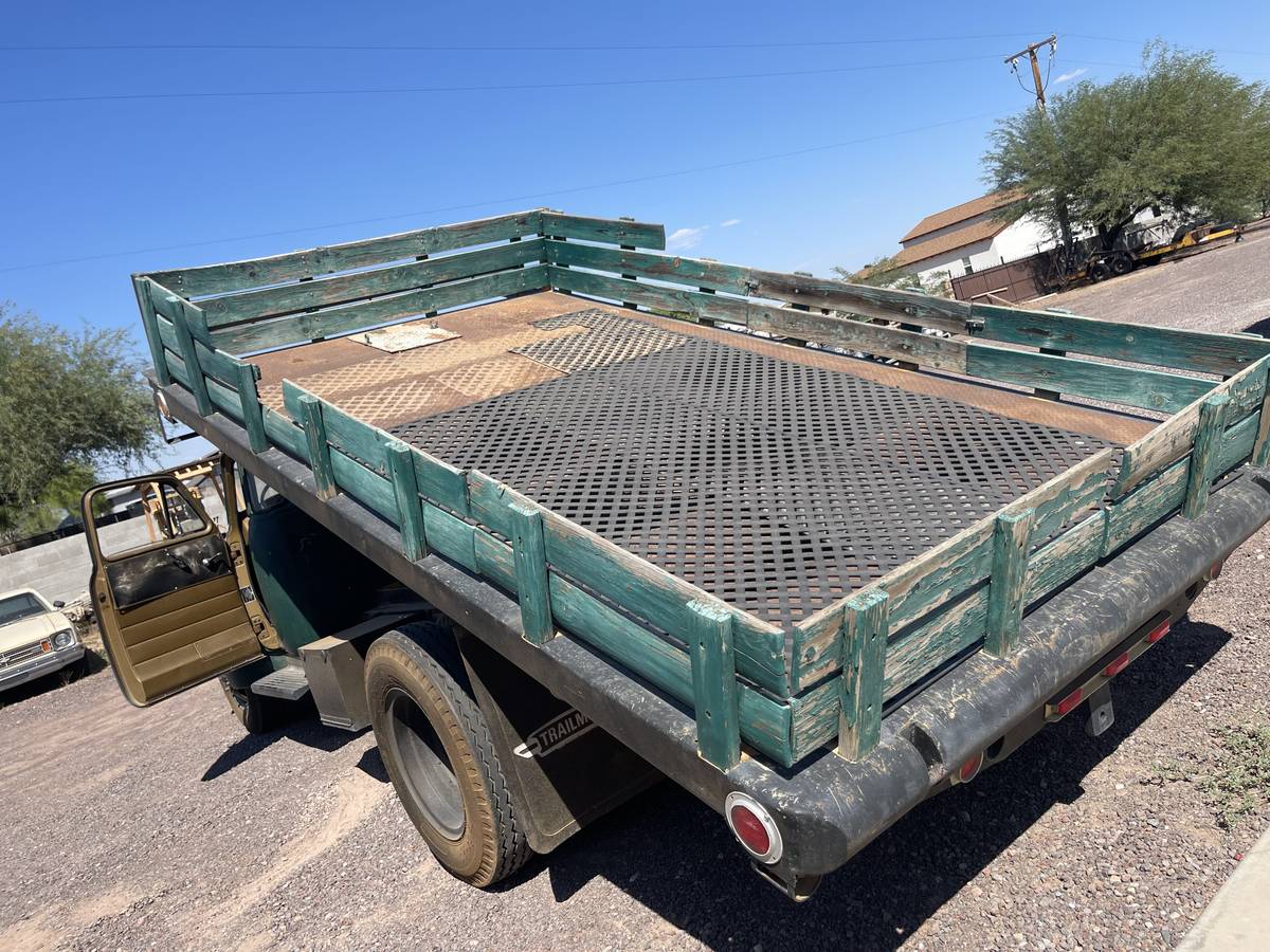 Chevy-dump-truck-1952-green-6