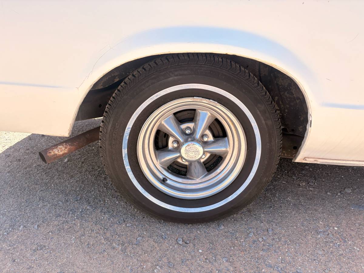 Chevy-el-camino-1978-white-8