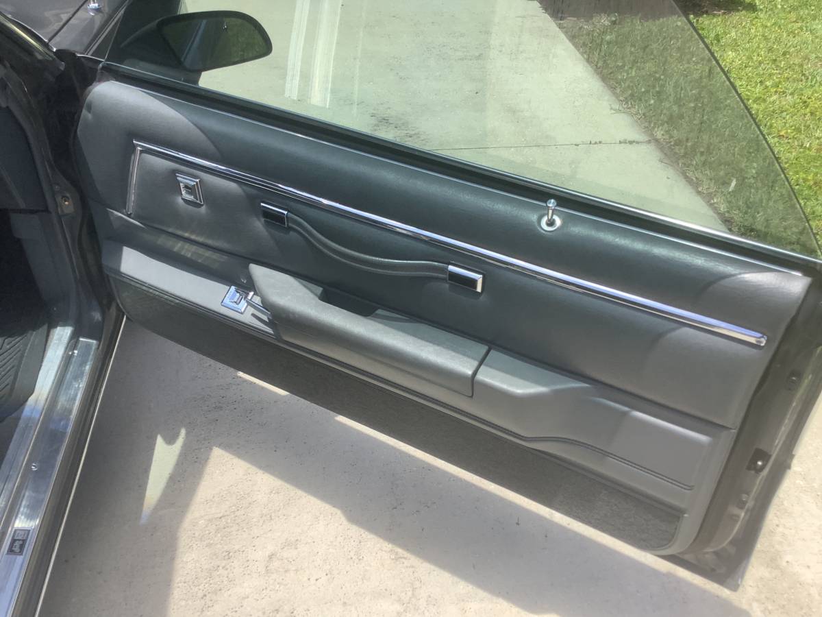 Chevy-el-camino-1986-grey-12