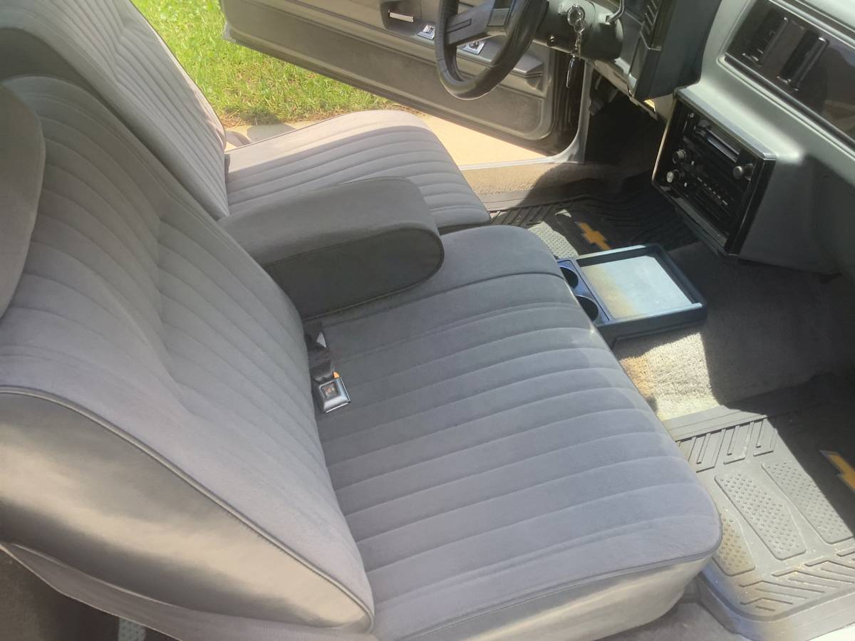 Chevy-el-camino-1986-grey-14