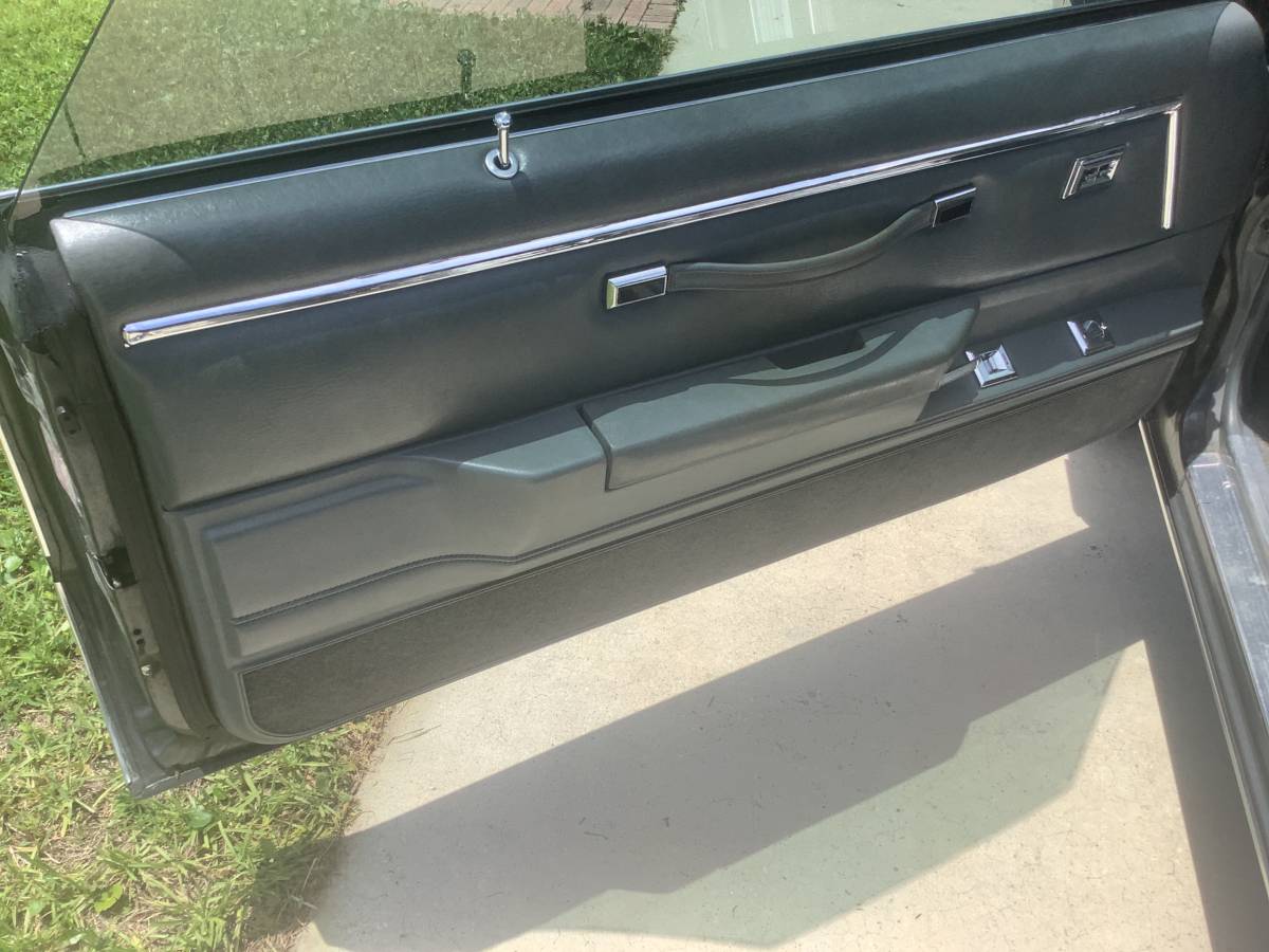 Chevy-el-camino-1986-grey-16