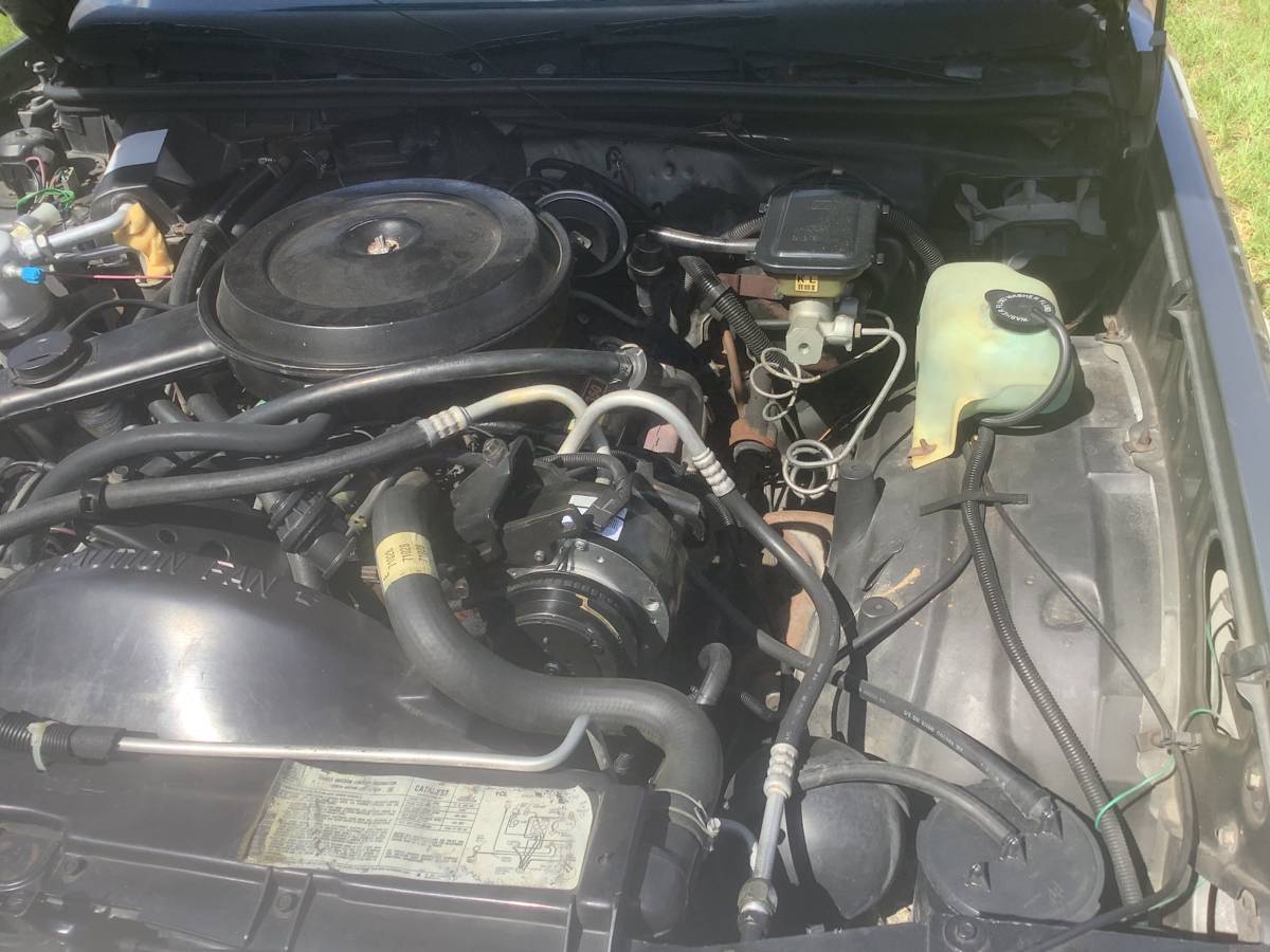 Chevy-el-camino-1986-grey-21
