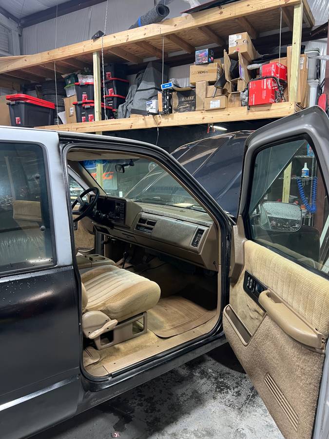 Chevy-gmc-2500-1993-black-18