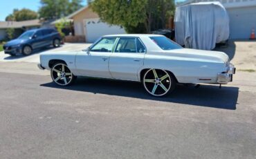 Chevy-impala-1975-custom