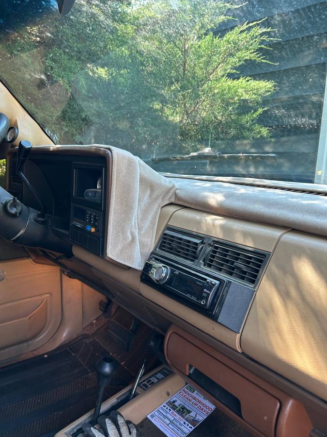 Chevy-k1500-1988-black-5