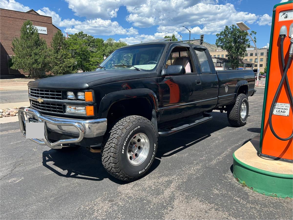 Chevy-k1500-1988-black-7