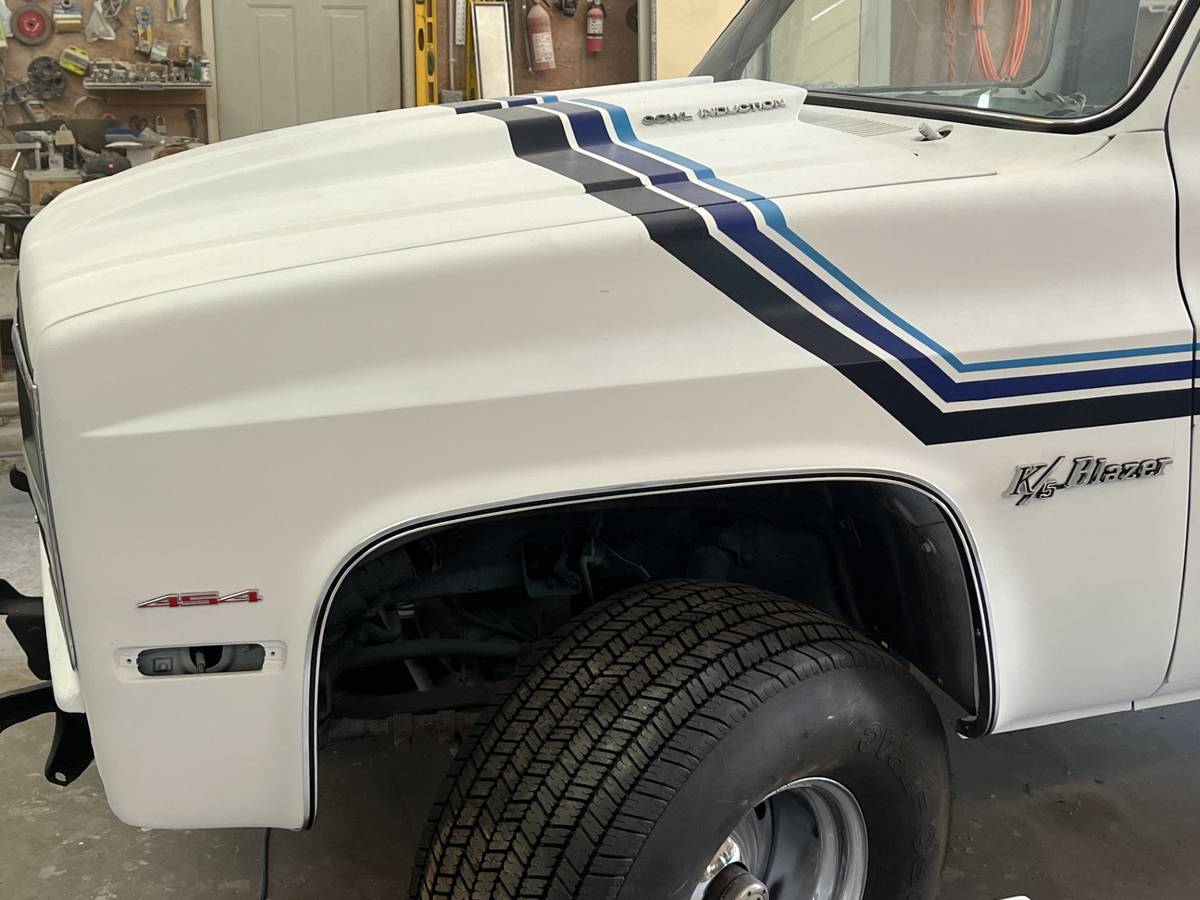 Chevy-k5-blazer-1987-white-2