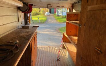 Chevy-p20-step-van-1986-white-10