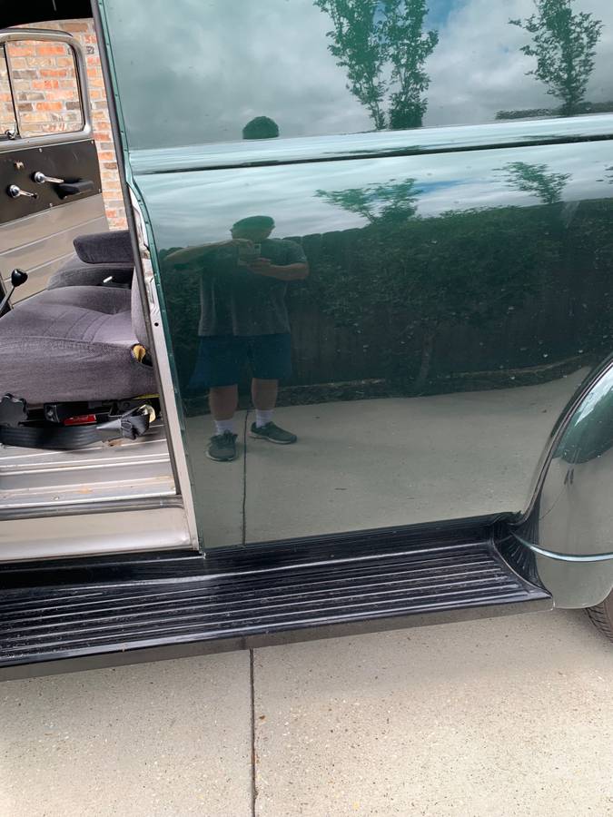 Chevy-panel-truck-1953-green-4
