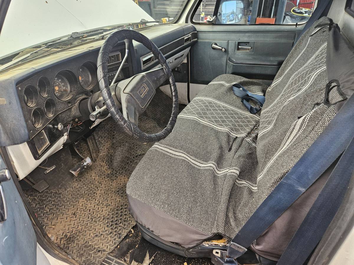 Chevy-r10c10-1987-white-18