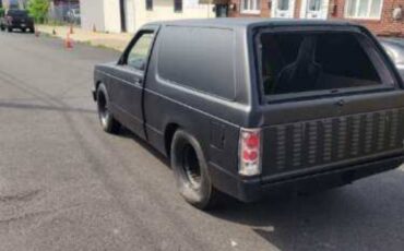 Chevy-s10-1982-black-2