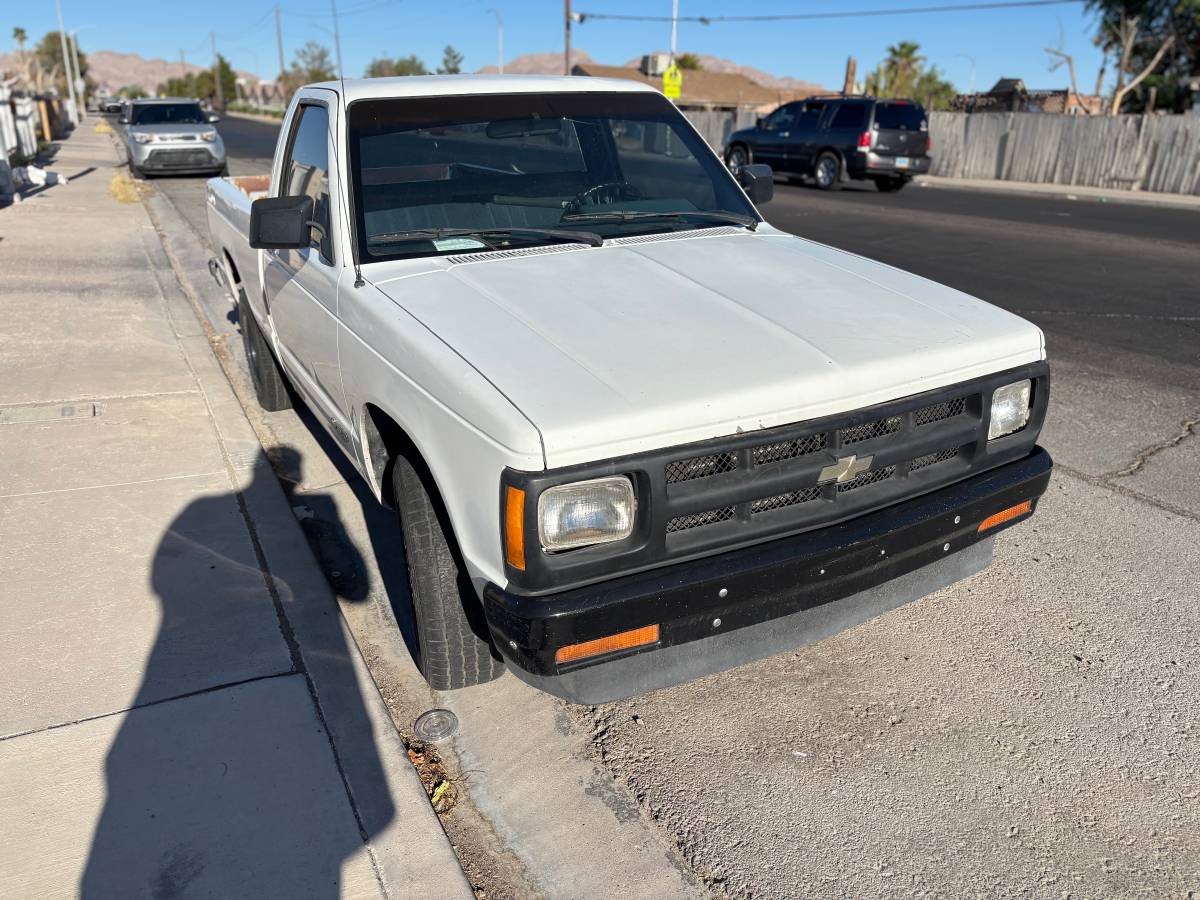 Chevy-s10-pickup-1991-white-3