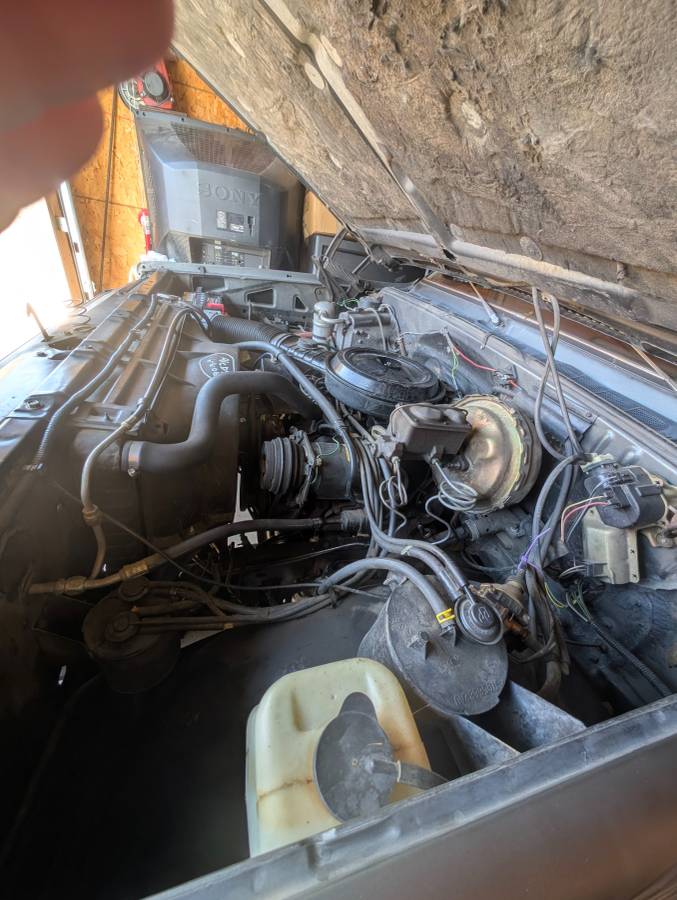 Chevy-silverado-1500-1979-silver-17