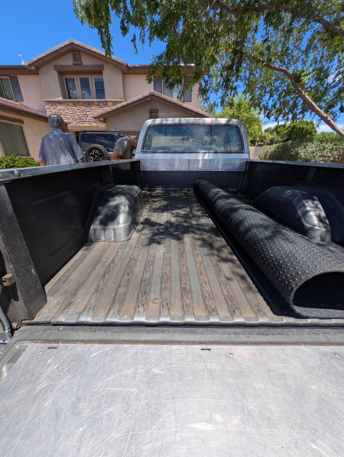 Chevy-silverado-1500-1979-silver-18