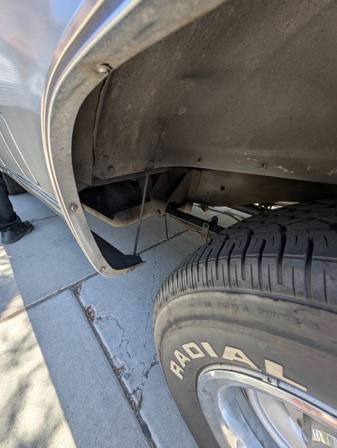 Chevy-silverado-1500-1979-silver-20