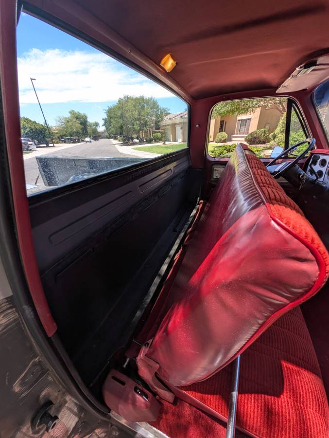 Chevy-silverado-1500-1979-silver-3