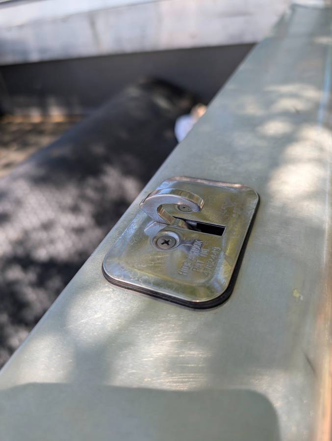 Chevy-silverado-1500-1979-silver-6
