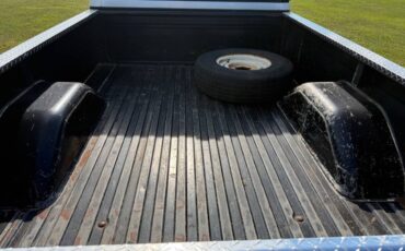 Chevy-silverado-1985-black-11