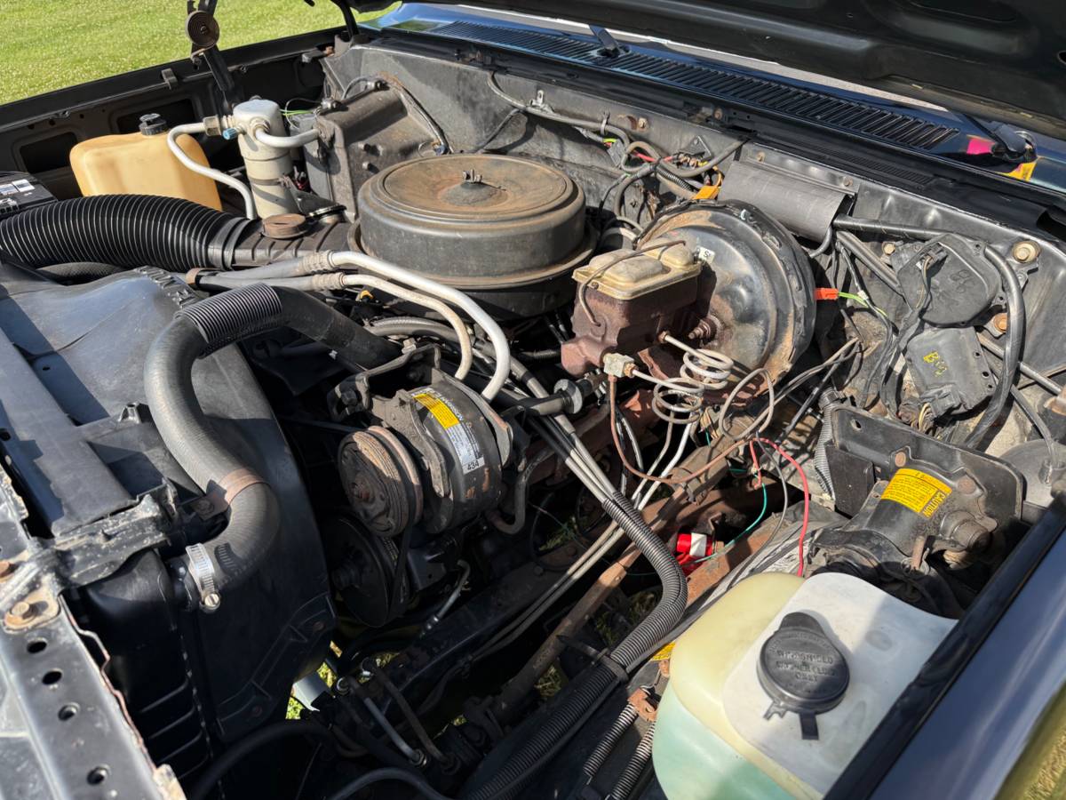 Chevy-silverado-1985-black-14