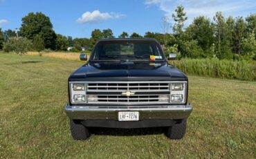 Chevy-silverado-1985-black-2