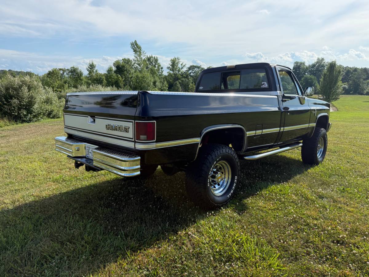 Chevy-silverado-1985-black-5