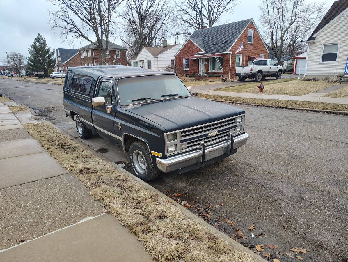 Chevy-silverado-1986-blue-1