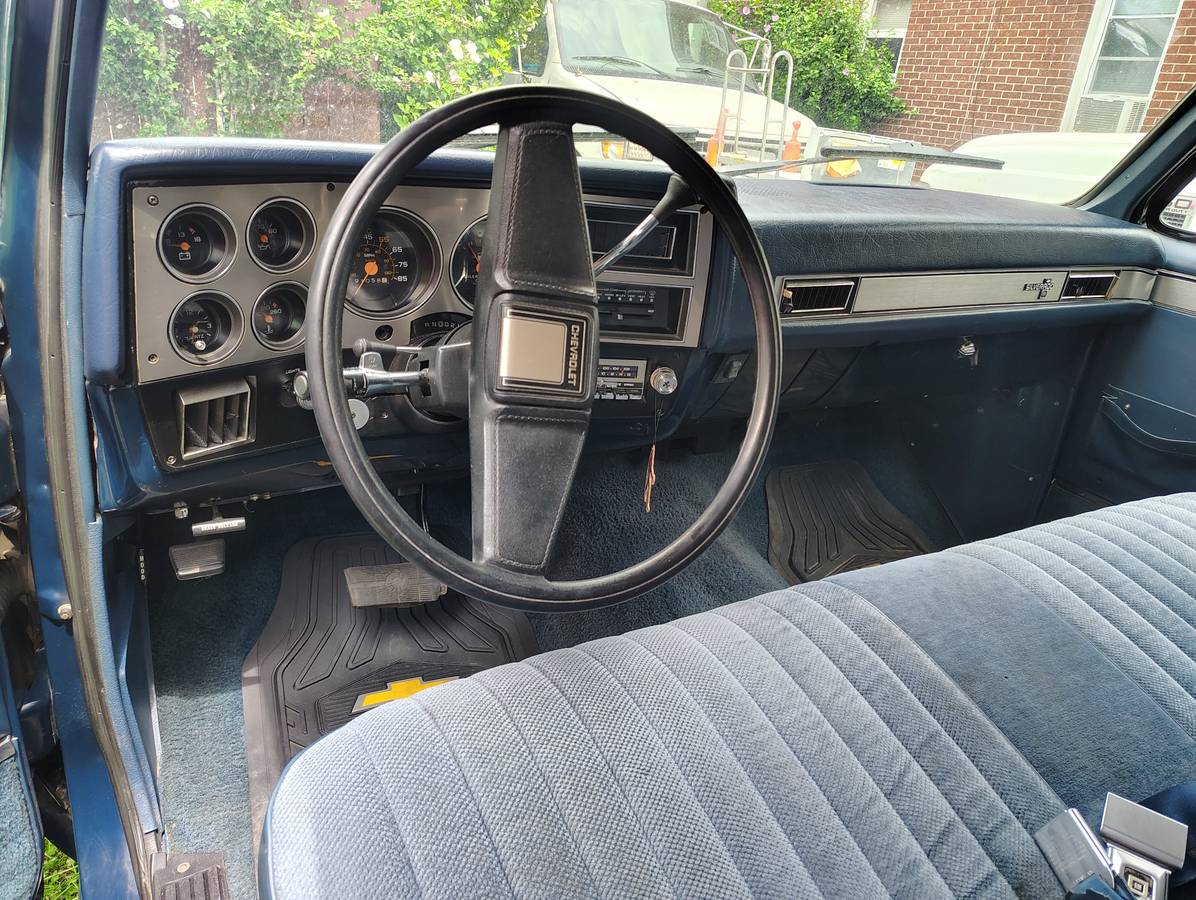 Chevy-silverado-1986-blue-6