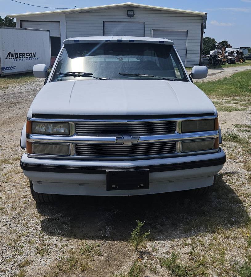 Chevy-silverado-1993-grey-1