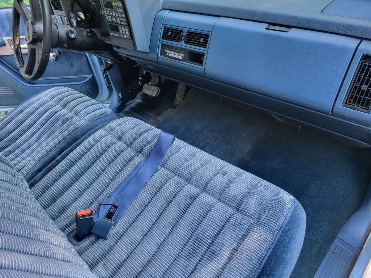 Chevy-silverado-diesel-1990-blue-4