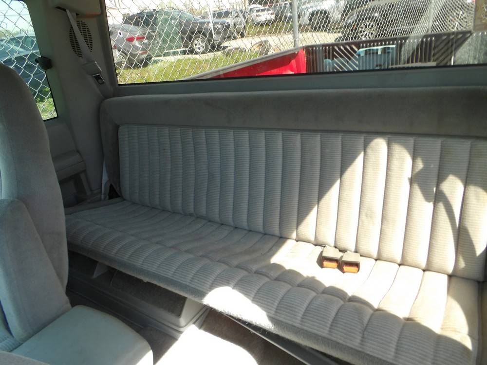 Chevy-silverado-extended-cab-1993-red-13