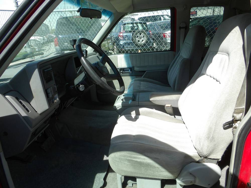 Chevy-silverado-extended-cab-1993-red-5