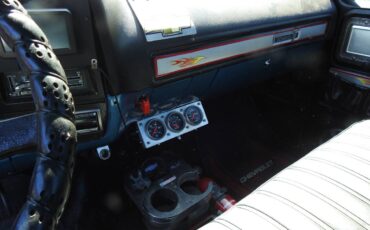 Chevy-stepside-c10-scottsdale-1979-black-11