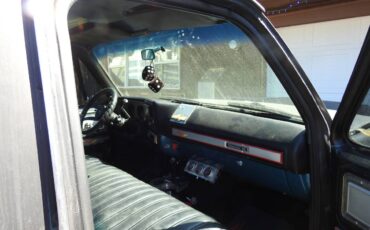 Chevy-stepside-c10-scottsdale-1979-black-16