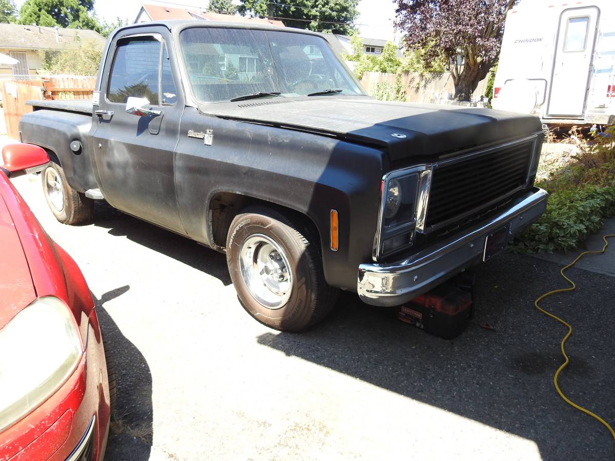 Chevy-stepside-c10-scottsdale-1979-black-22