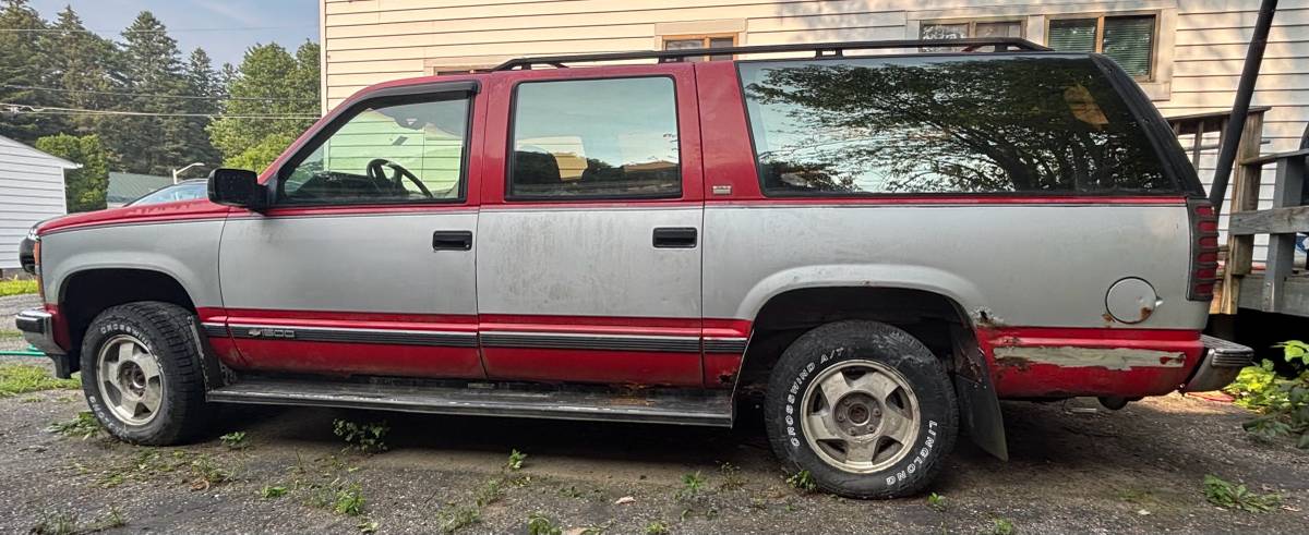 Chevy-suburban-1500-4x4-1993-red