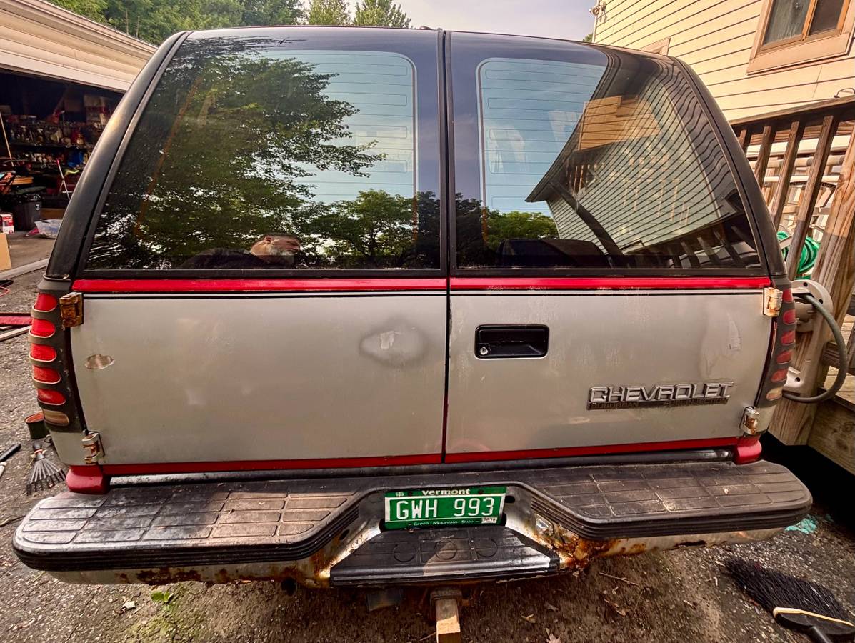 Chevy-suburban-1500-4x4-1993-red-6