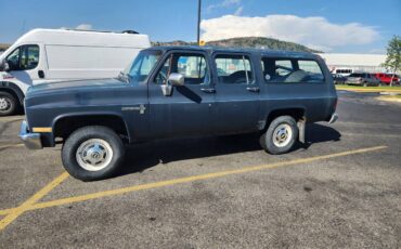 Chevy-suburban-1983-blue-1