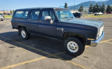 Chevy-suburban-1983-blue