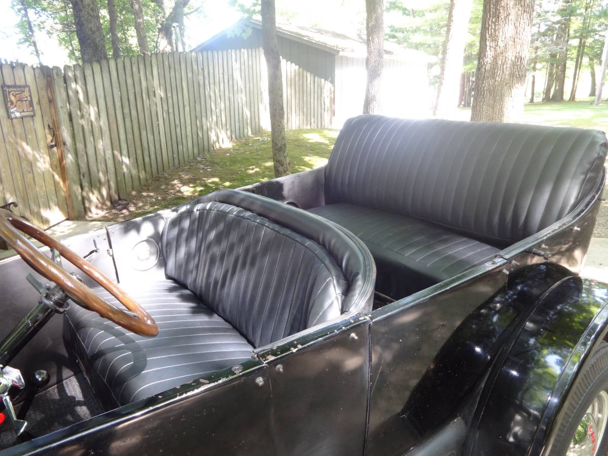 Chevy-touring-1924-black-2