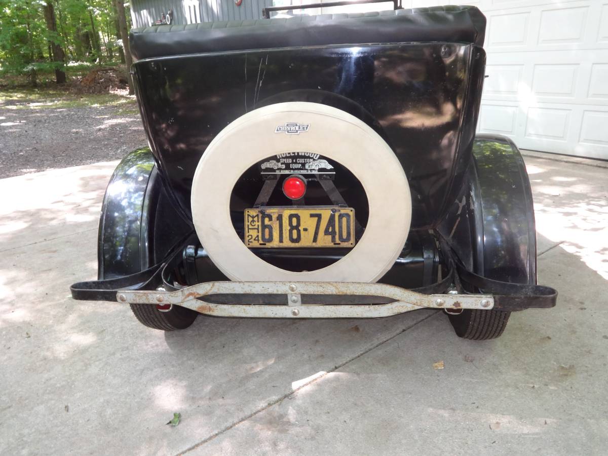 Chevy-touring-1924-black-4