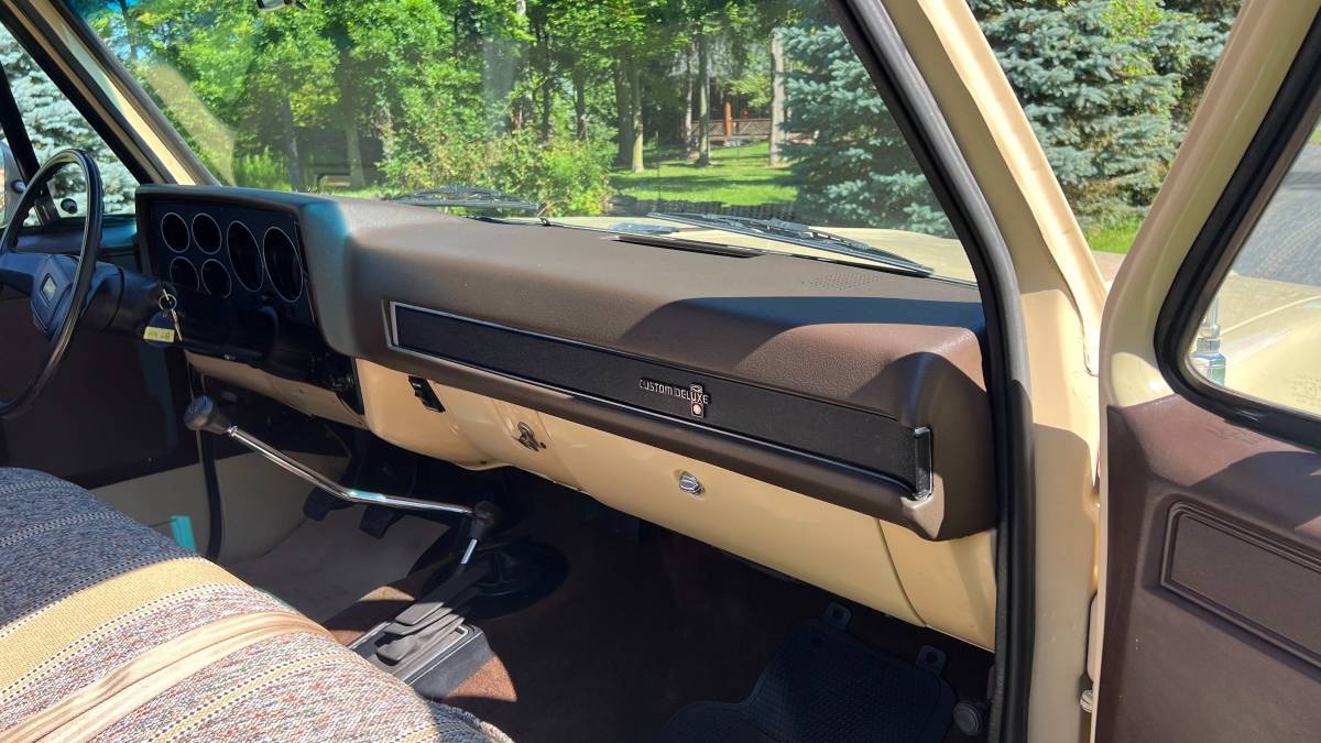 Chevy-truck-1982-custom-14